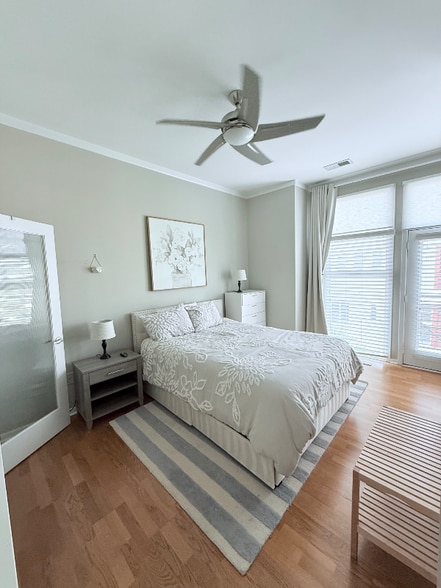 Building Photo - 2125 Southend Dr