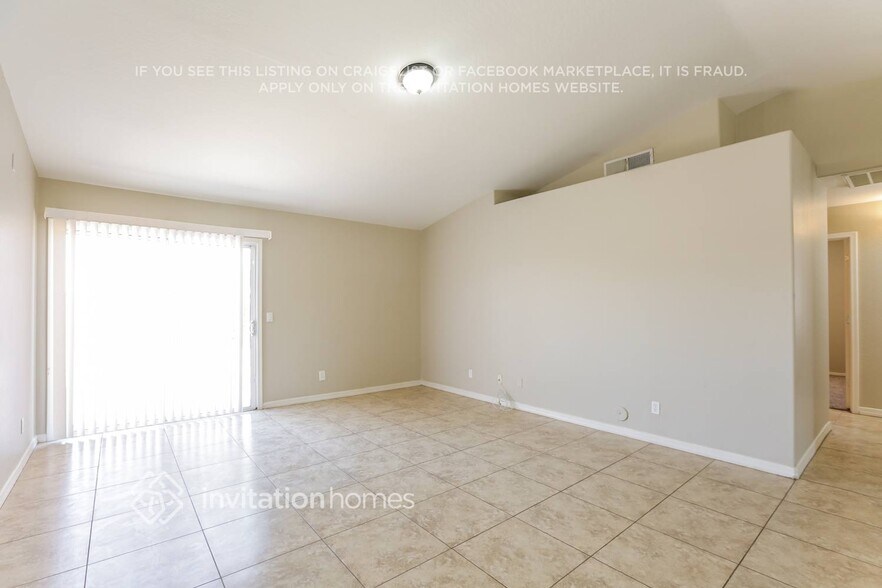 Building Photo - 3044 W Chanute Pass