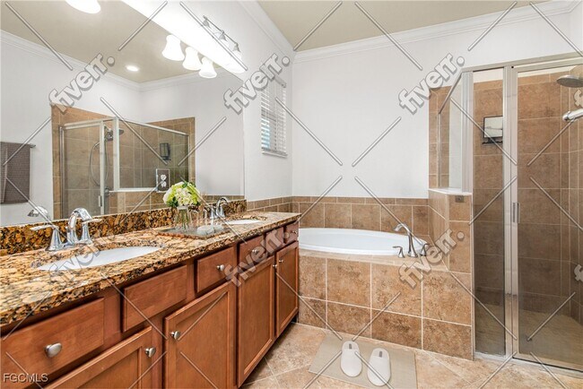 Building Photo - 16471 Windsor Way