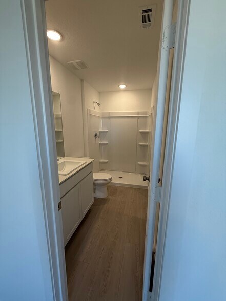 Building Photo - 5720 Mangas Cir