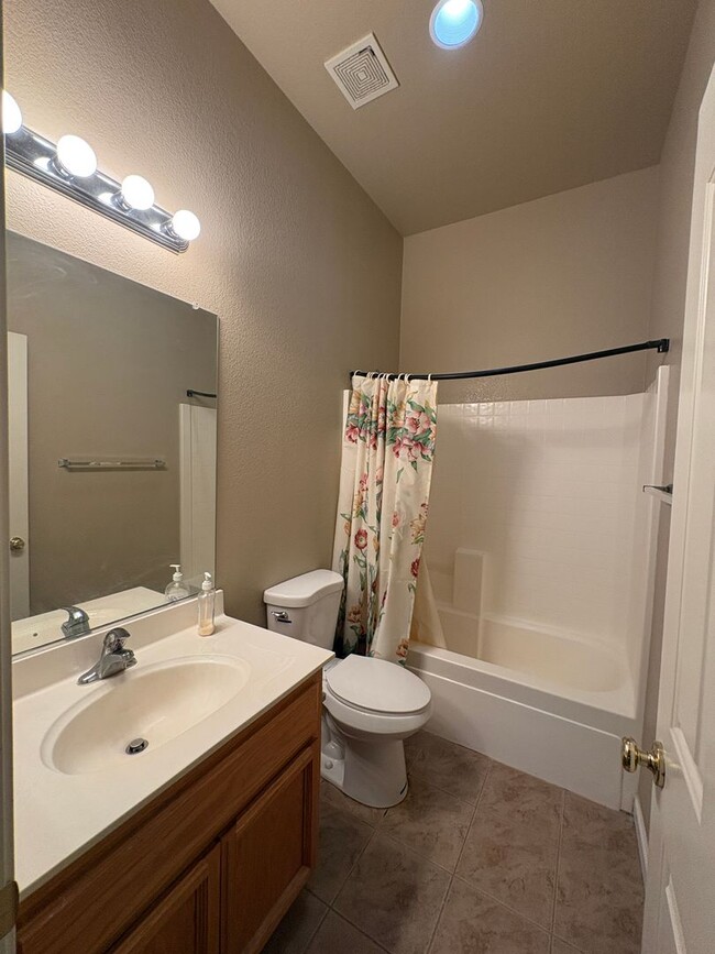 Building Photo - 148 Mike Gartrell Cir