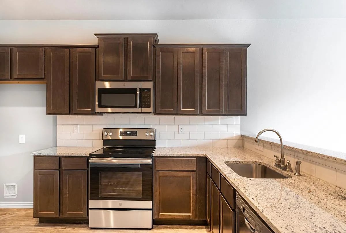 Building Photo - 523 North St