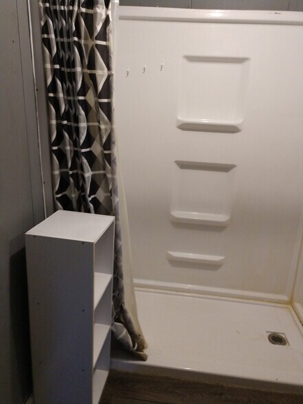 Bathroom - 200 W Mill St