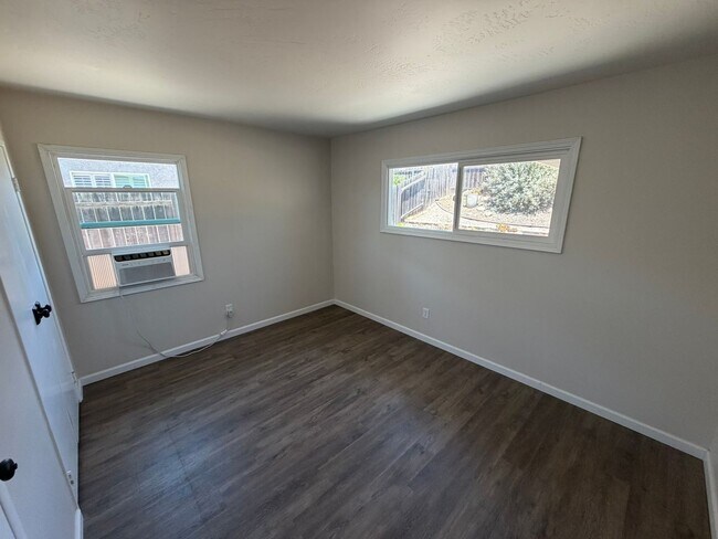 Building Photo - Charming 3 Bedroom Home with Beautiful Backyard in San Carlos