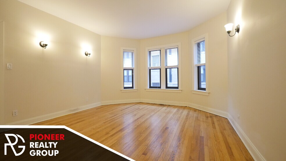 Primary Photo - 4032 N Ashland Ave