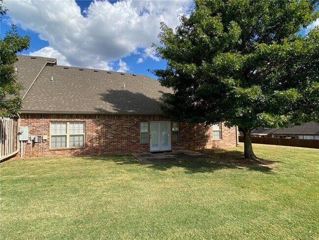 Building Photo - 4221 N Zion Valley Dr