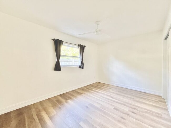 Building Photo - 2701 56th Ln N