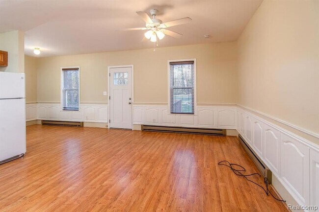 Building Photo - 9798 Mcgregor Rd