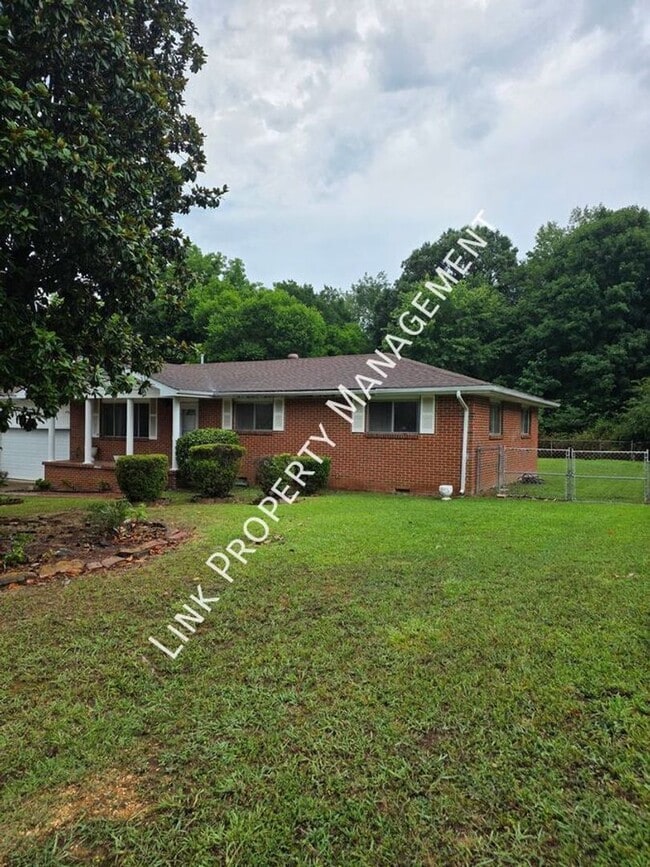 Building Photo - 5407 Winniespan Rd