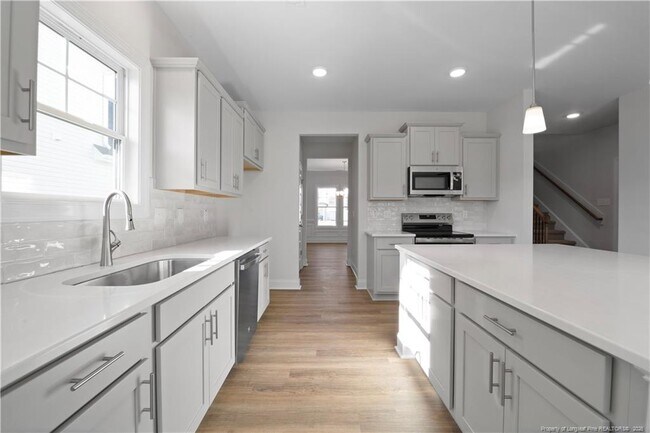 Building Photo - 270 Marlborough St