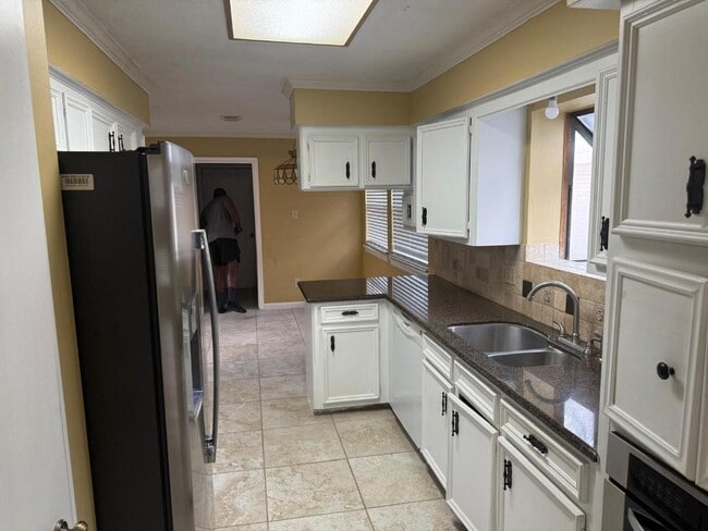 Building Photo - 15111 Paso Real Dr