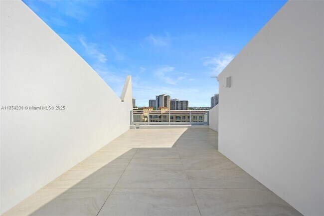 Building Photo - 2950 NE 188th St