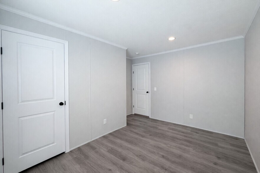 Building Photo - 29638 Danbury Ct