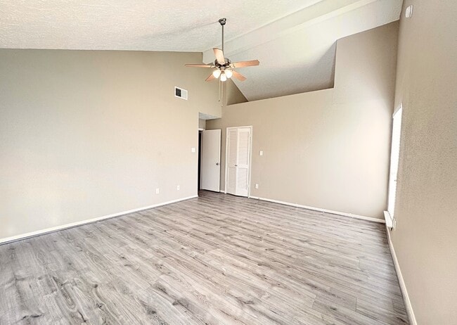 Building Photo - 2011 Echo Ridge