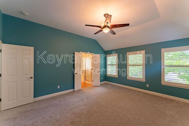 Building Photo - 1808 Village Oak Ct