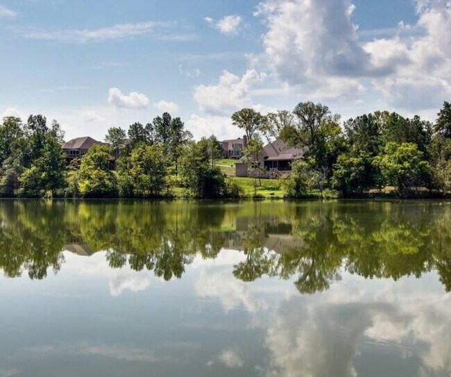 Building Photo - 4155 Old Light Cir