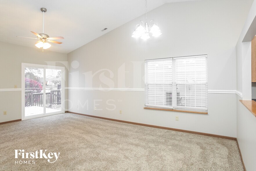 Building Photo - 540 Buffalo Run Dr