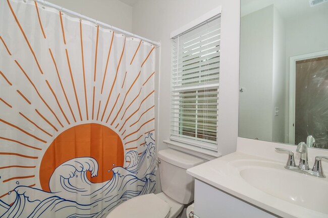 Building Photo - Lovely Furnished Home - $200 Off 1st Month Rent (Upon Approval)