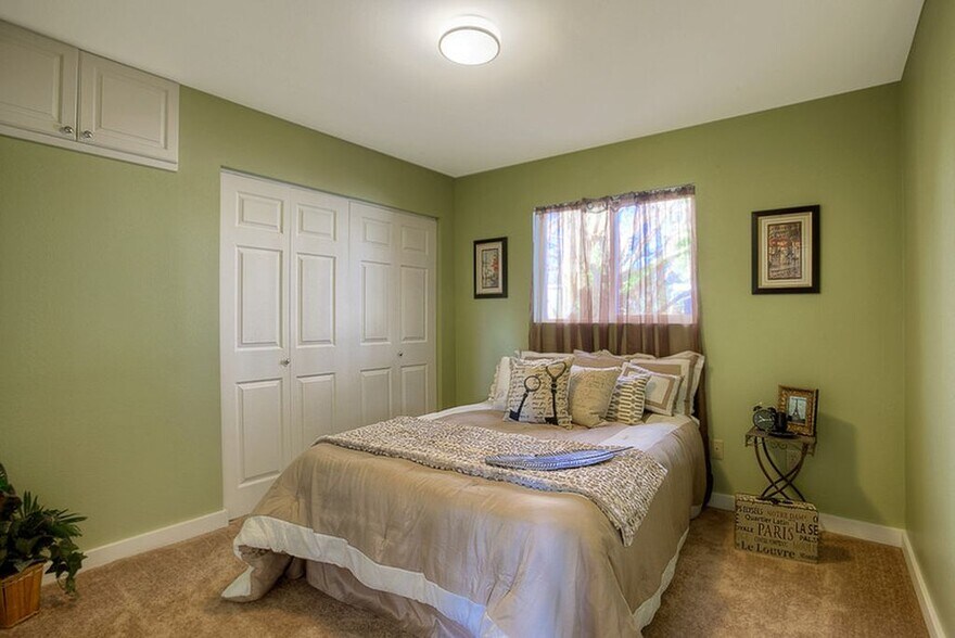 Main Bedroom - 7111 31st Ave SW