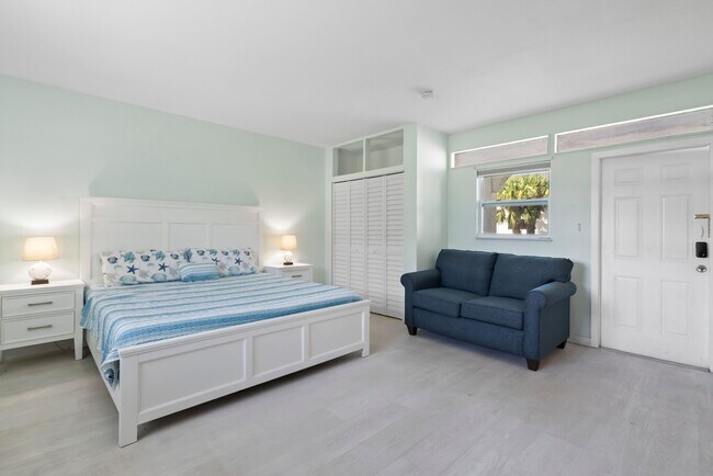 Building Photo - 670 Hernando St