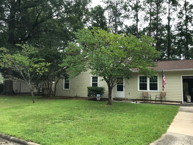 Building Photo - Affordable 3 Bedroom 1 Bathroom Home
