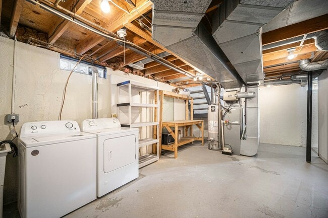 Building Photo - 1026 Gott St