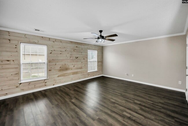 Building Photo - 331 Bracken Dr