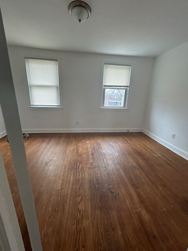 Building Photo - 66 Allison St NE