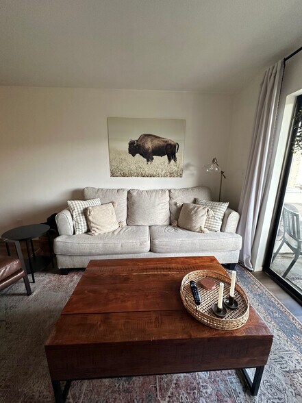 Building Photo - 339 E 600 S