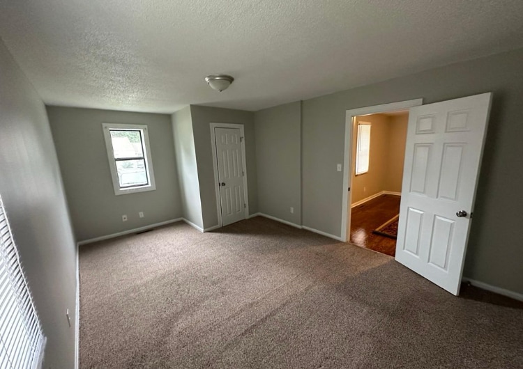 Building Photo - 103 Juniper Ln
