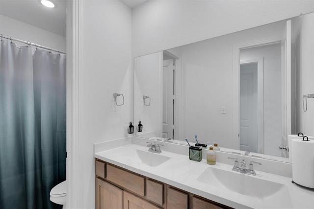 Building Photo - 480 Arcane Dr