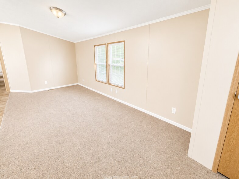 Building Photo - 49430 Au Lac Dr E