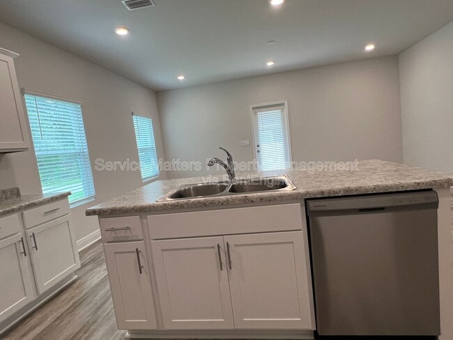 Building Photo - 1401 Maritime Dr