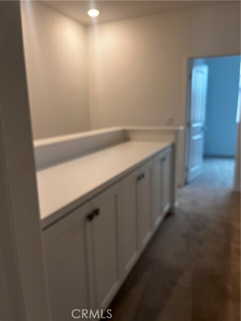 Building Photo - 51 Wheelbarrow Rd
