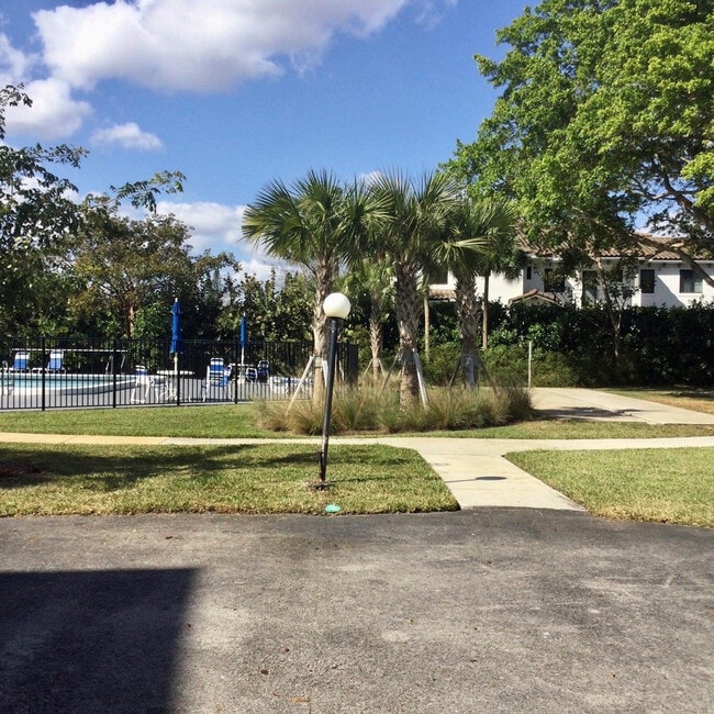 Building Photo - 9233 SW 8th St