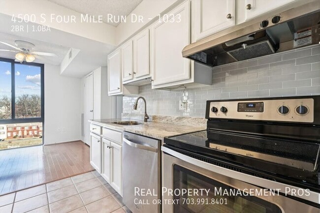 Building Photo - 4500 S Four Mile Run Dr