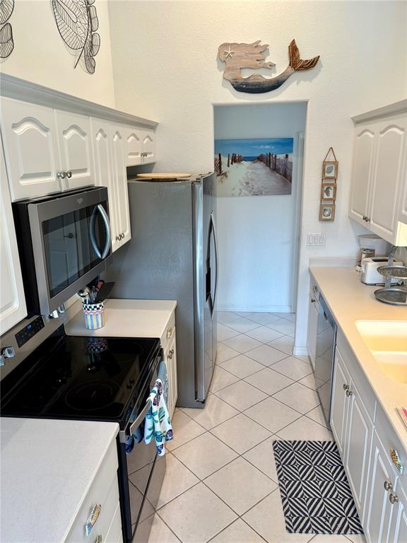 Building Photo - 703 Casa Del Lago Way