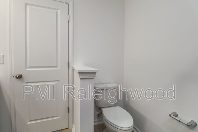 Building Photo - 1515 Crescent Townes Wy