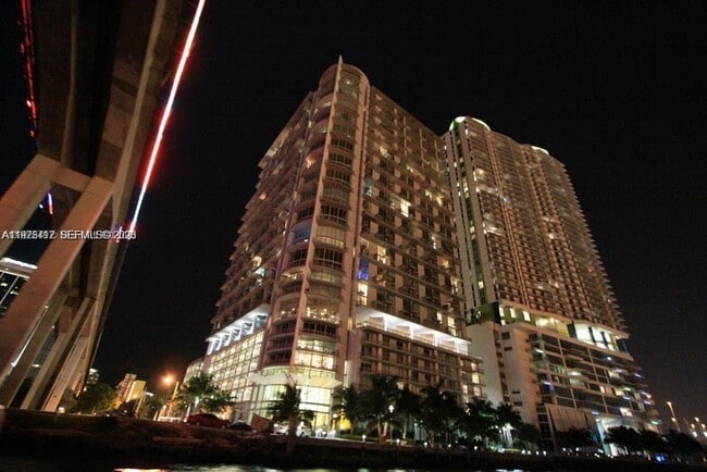 Building Photo - 690 SW 1st Ct