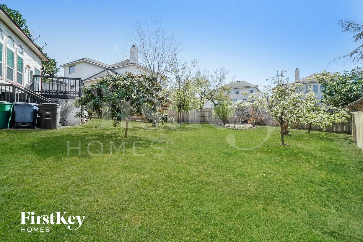 Building Photo - 20930 Pedregoso Ln