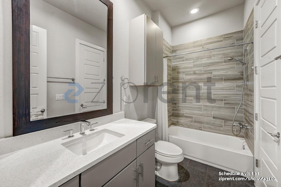 Building Photo - 6016 Seville Dr
