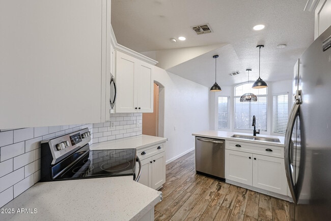 Building Photo - 6209 W Blackhawk Dr