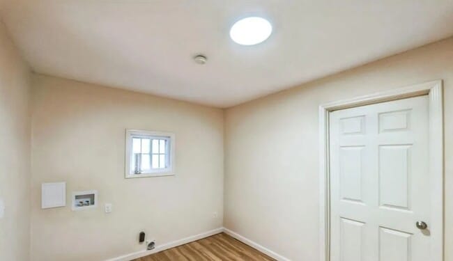 Building Photo - Welcome to this Newly renovated  3 bedroom...