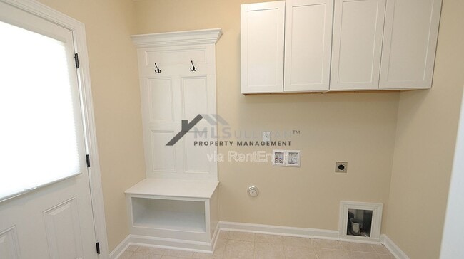 Building Photo - 1724 Arrowhead Dr