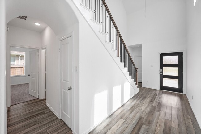 Building Photo - 29897 Dovetail Blf Ln