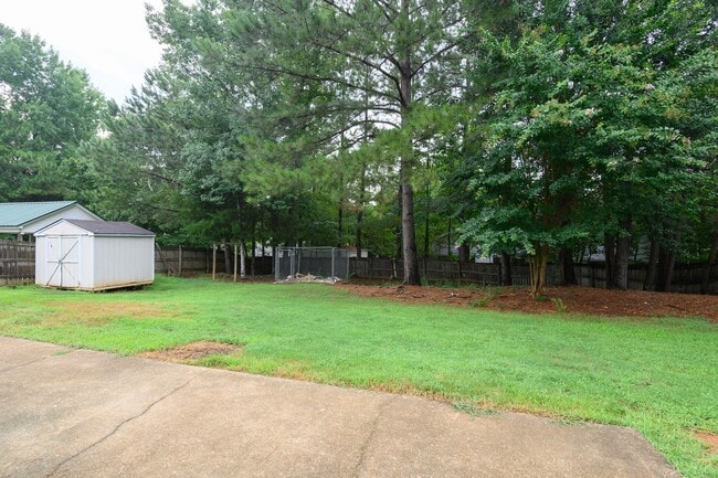 Building Photo - Ridgewood Court Home