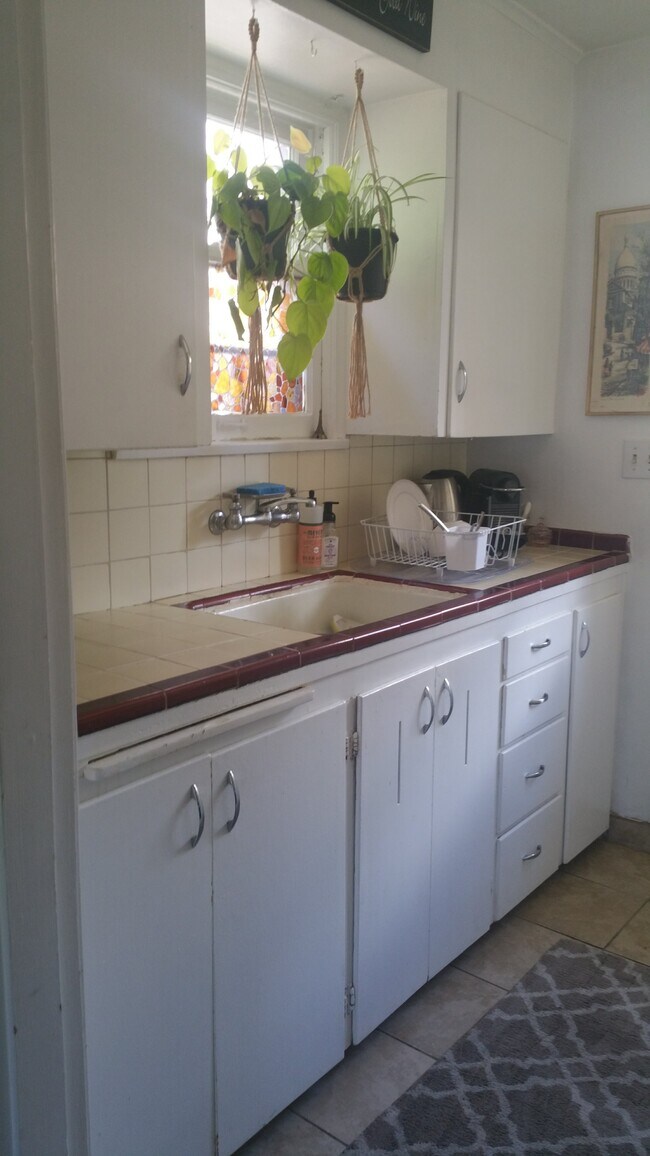 Building Photo - 6578 5th Ave NE