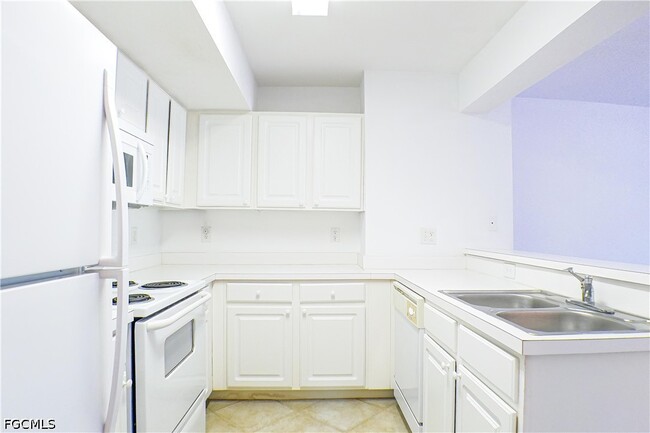 Building Photo - 4113 Residence Drive