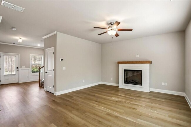 Building Photo - 2099 Easterwood Ct.