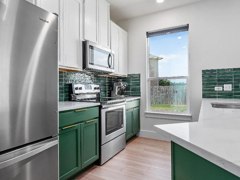 Building Photo - 9228 Lonesome Oak Drive